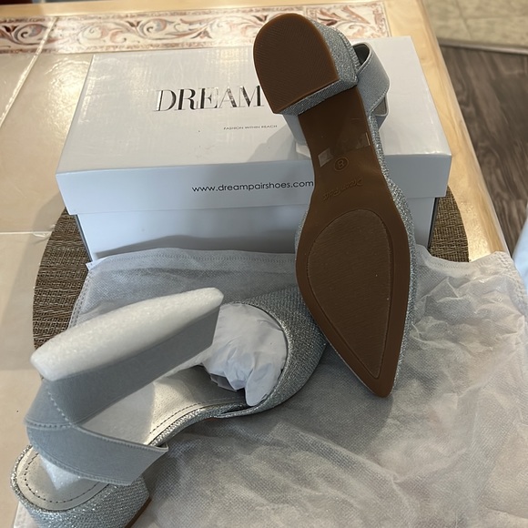 Brand New Sparkling Silver fancy dress shoe with elastic strap around ankle. - Picture 5 of 5